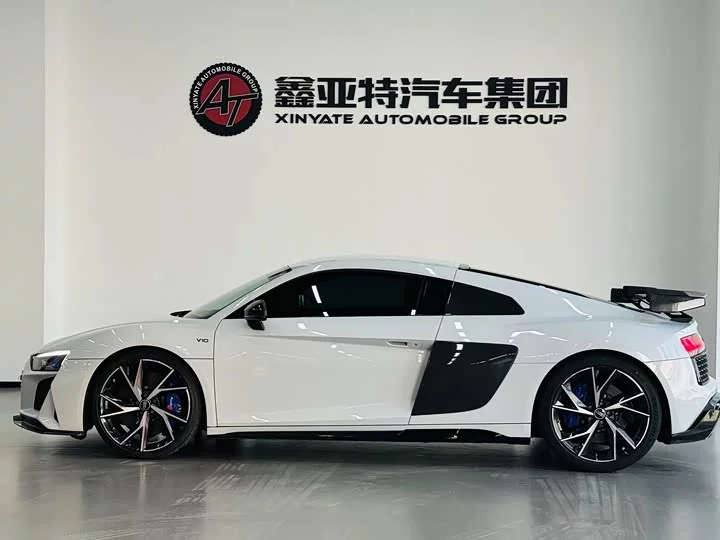 Audi R8