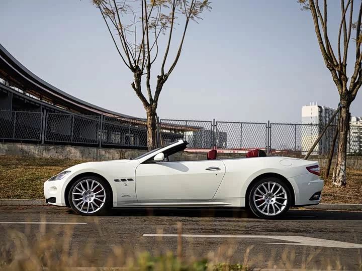 Maserati GranCabrio