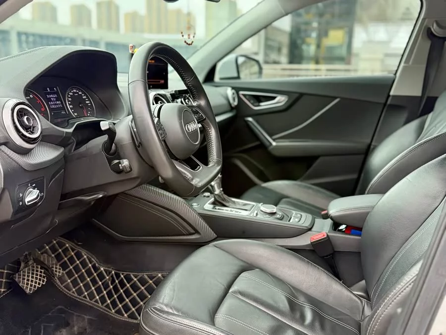 Audi Q2L