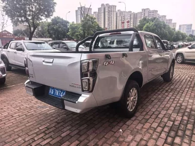 Isuzu Suzutaku