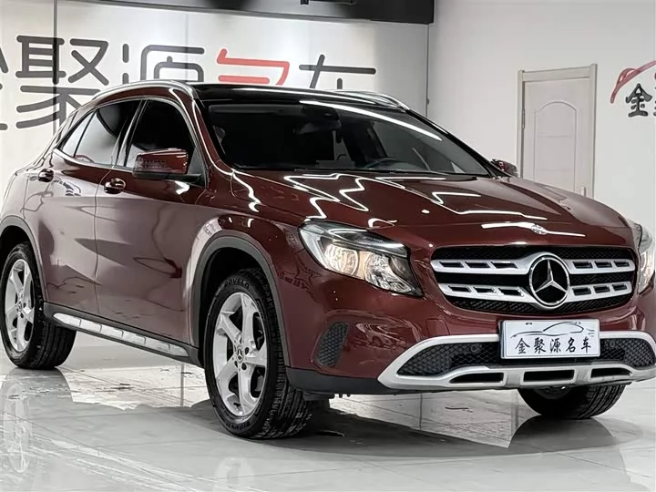 Mercedes-Benz GLA