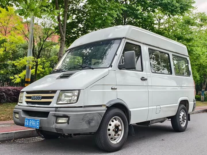 Iveco proud