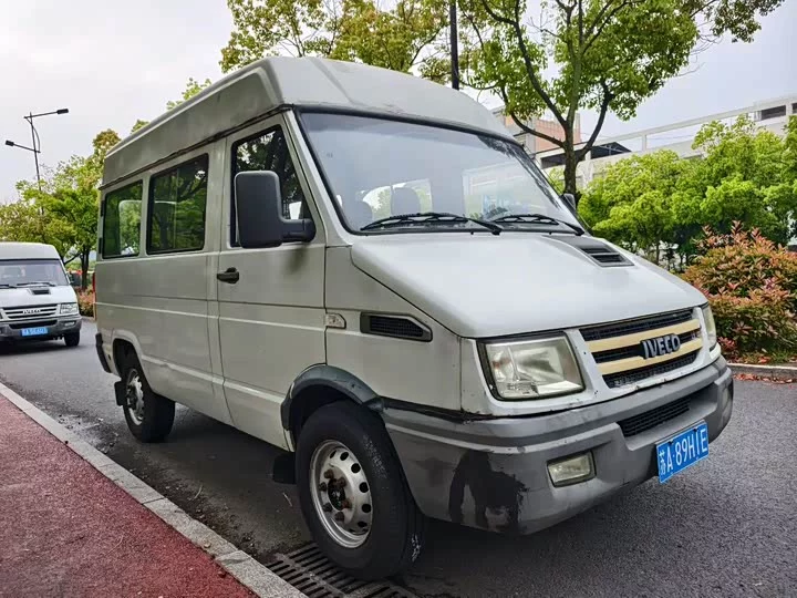 Iveco proud