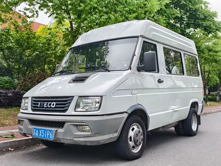 Iveco proud