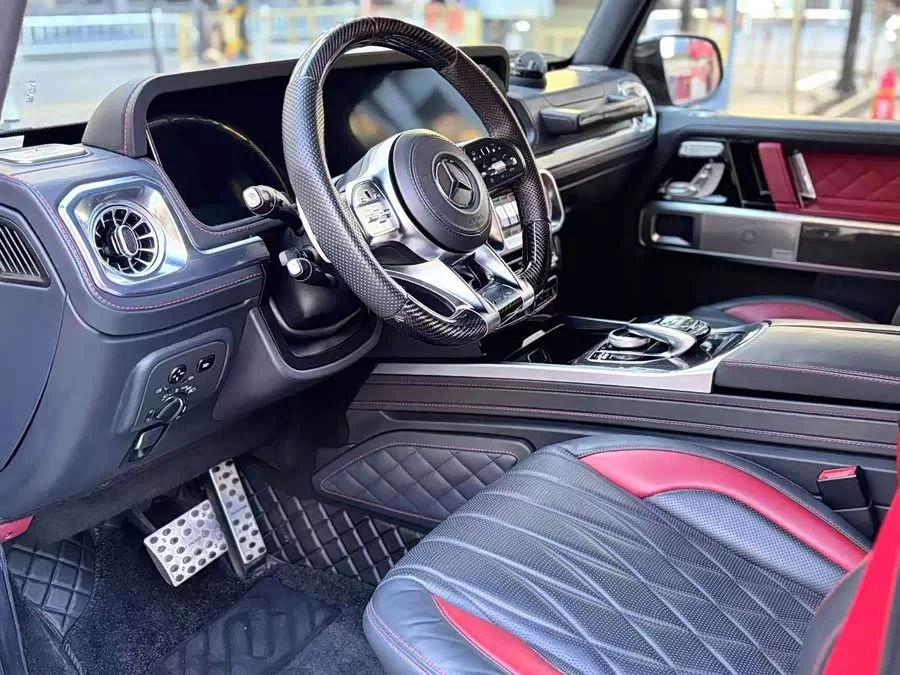 Mercedes Benz G-rated