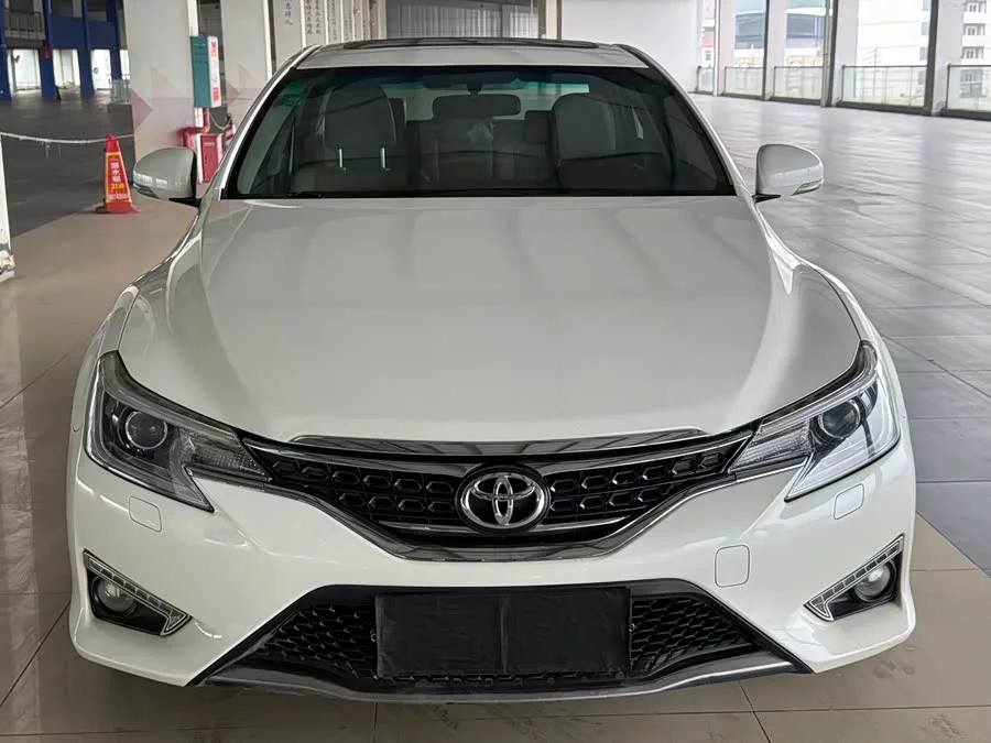 Toyota Reiz