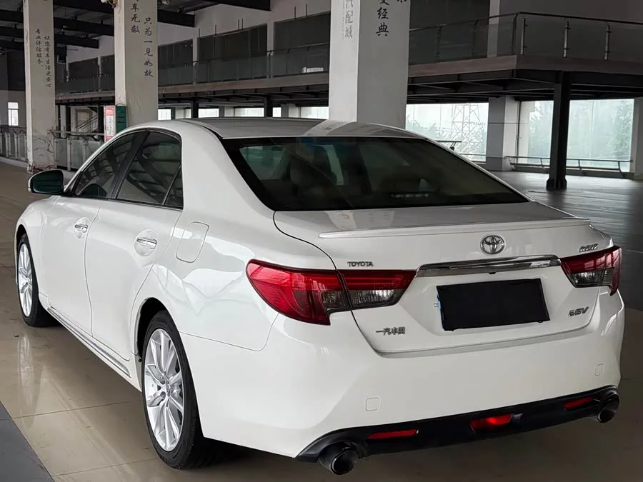 Toyota Reiz