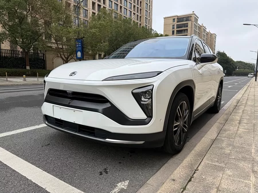 NIO ES6