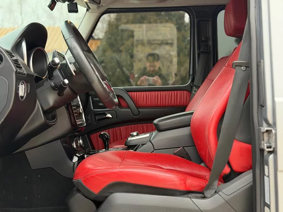 Mercedes Benz G-rated