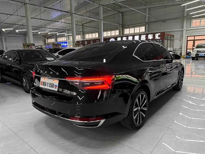 Skoda SuperB