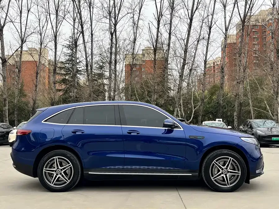 Mercedes Benz EQC