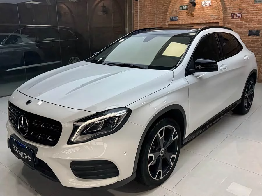 Mercedes Benz GLA