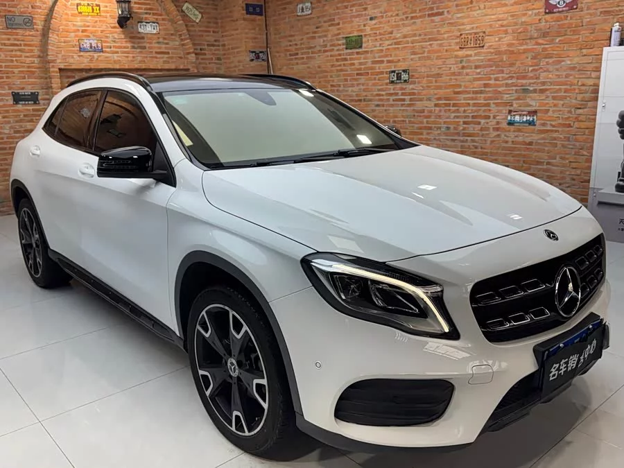 Mercedes Benz GLA