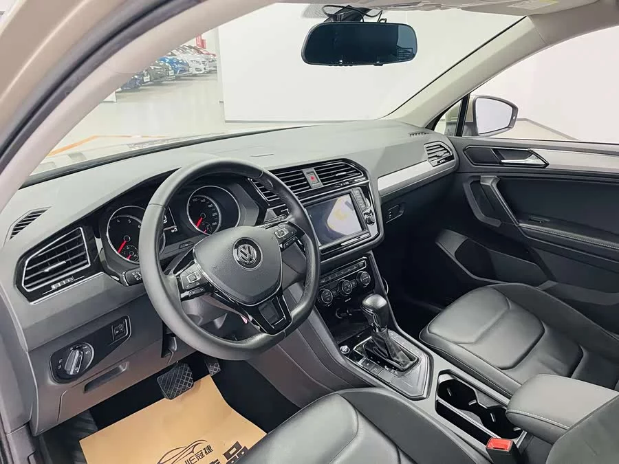 Volkswagen Tiguan L
