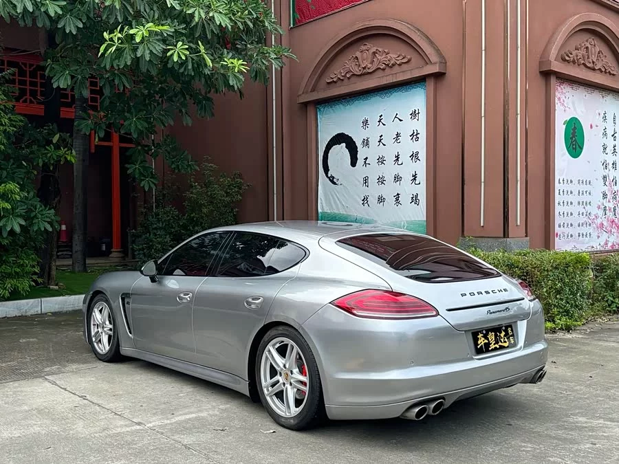 Porsche Panamera