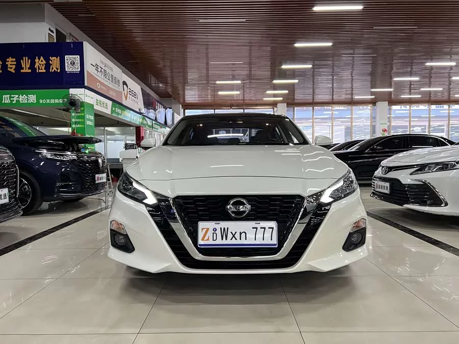 Nissan Teana
