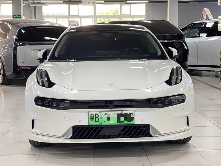 ZEEKR 001