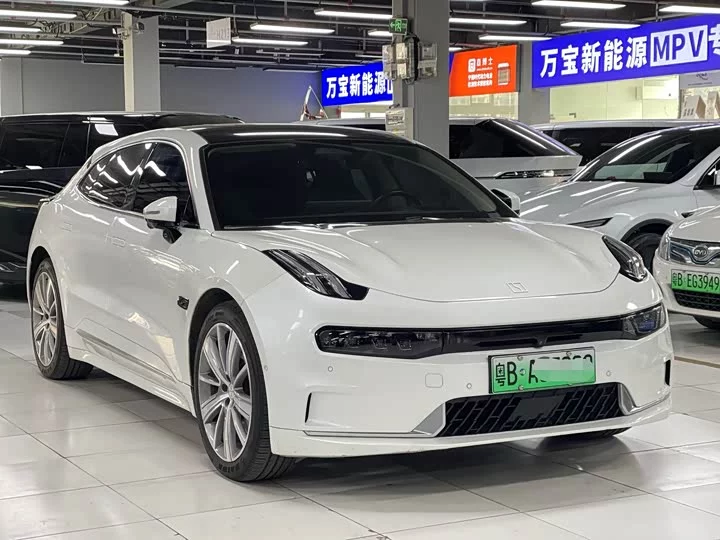 ZEEKR 001