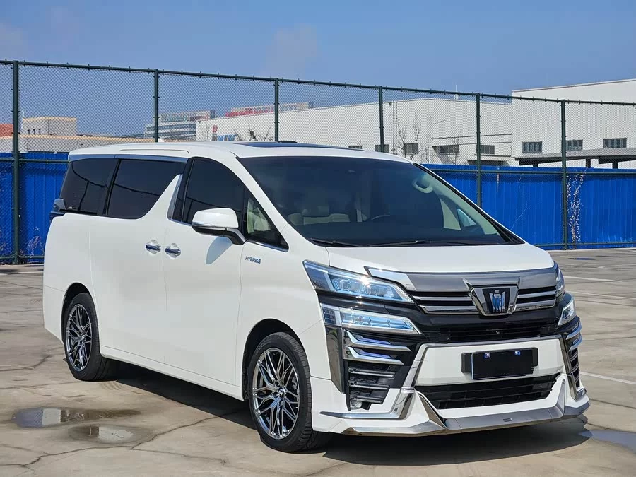 Toyota Crown Vellfire