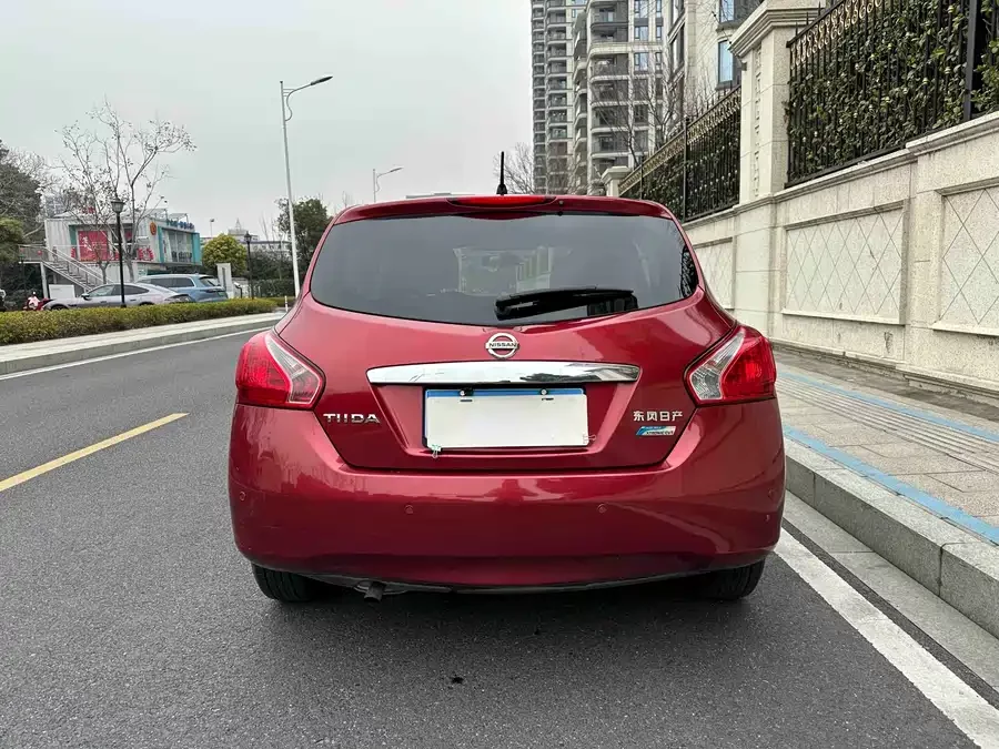 Nissan Tiida
