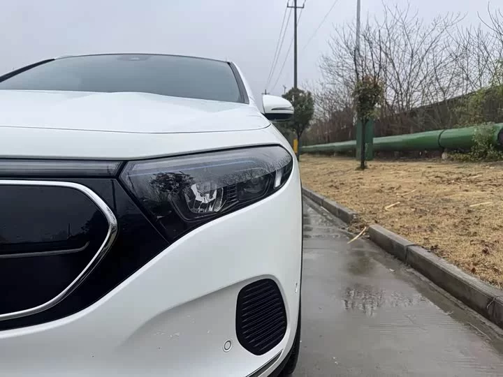Mercedes-Benz EQA