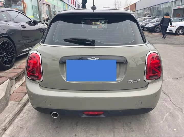 MINI 