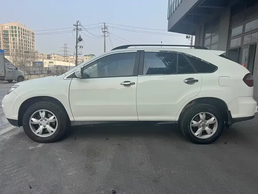 BYD S6