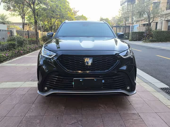 Toyota Crown Kluger