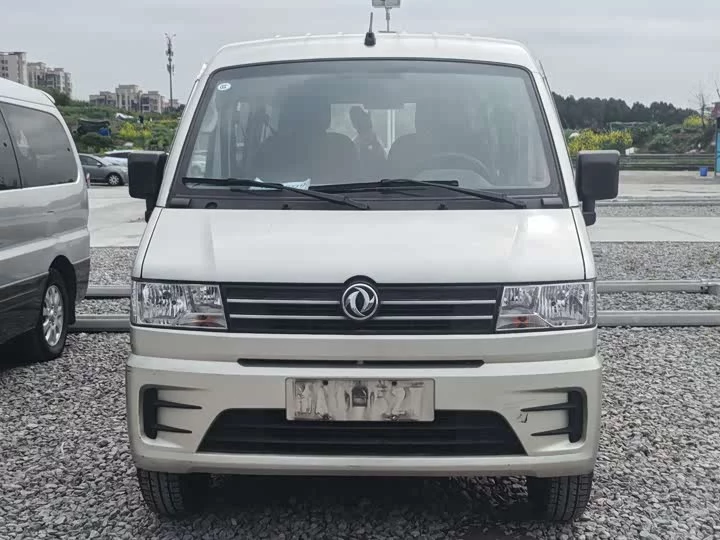 Dongfeng C56
