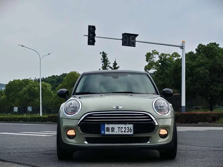 MINI 