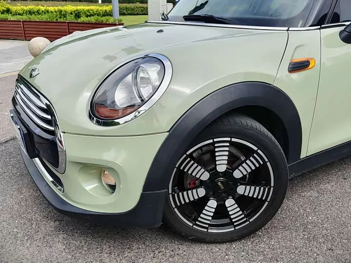 MINI 