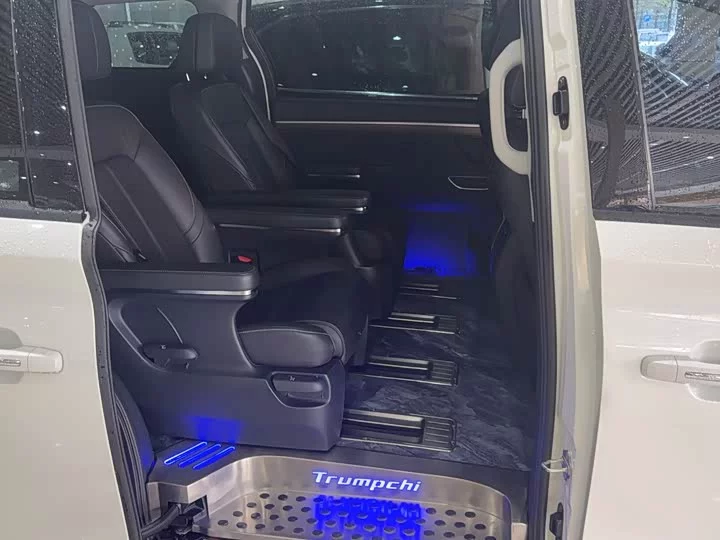 GAC Trumpchi M8
