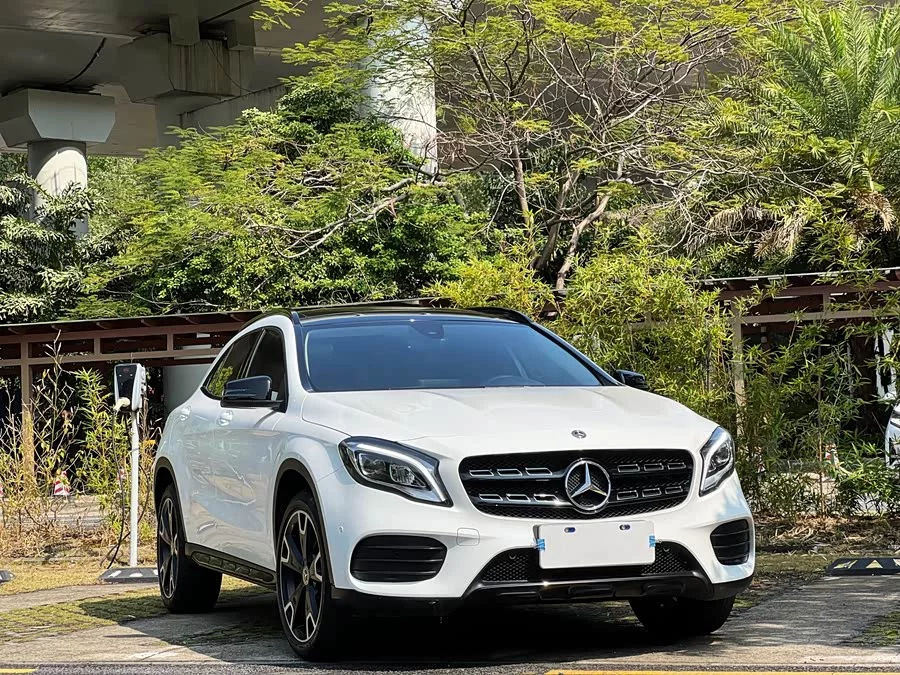 Mercedes Benz GLA