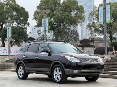 Hyundai Velasquez
