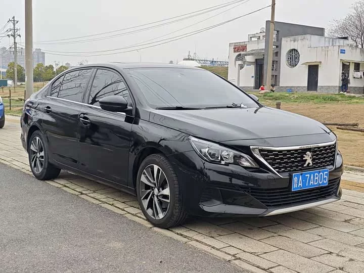 Peugeot 408