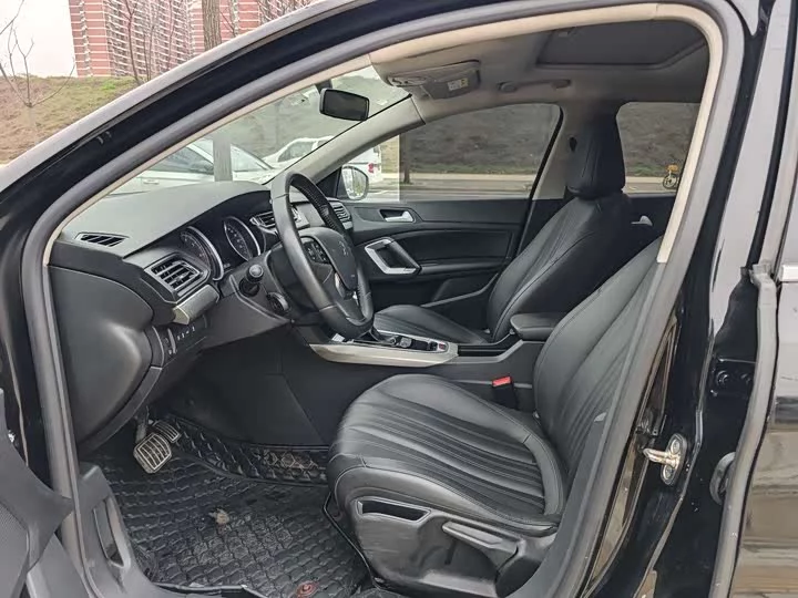 Peugeot 408