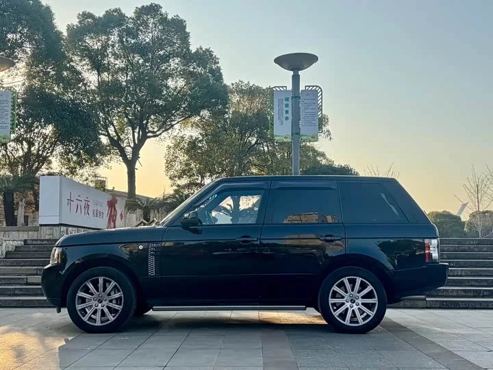 Land Rover range rover