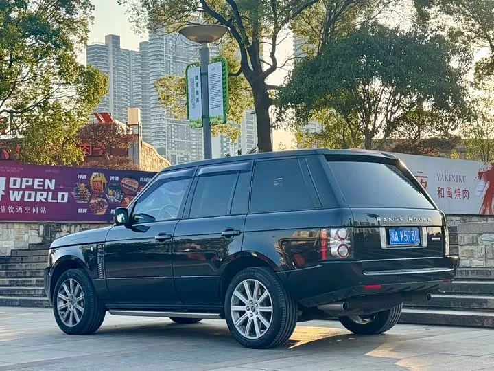 Land Rover range rover