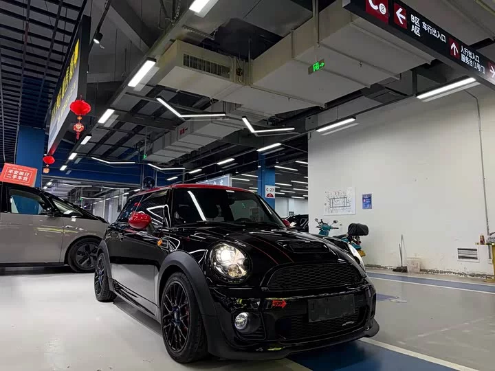 MINI JCW