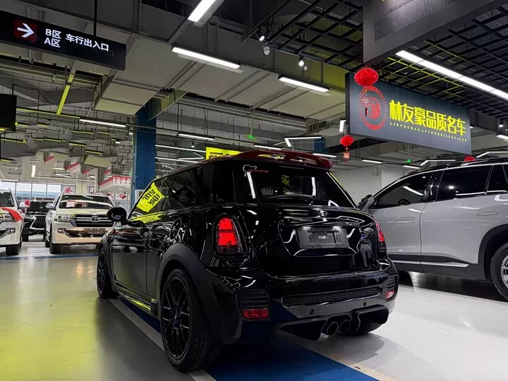 MINI JCW