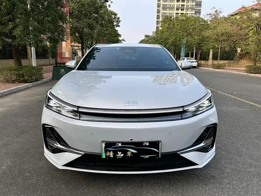 Geely Galaxy A7 EM