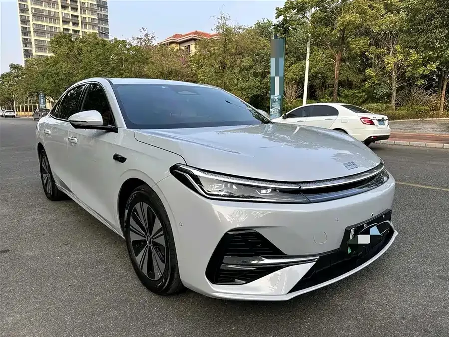 Geely Galaxy A7 EM