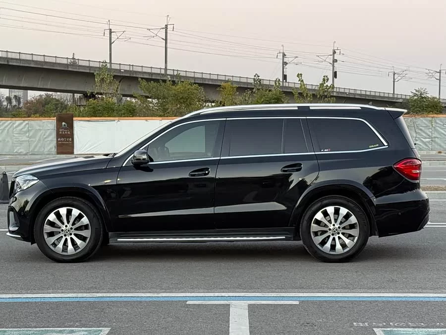 Mercedes Benz GLS