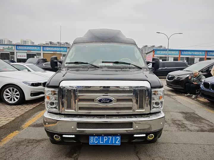 Ford E350