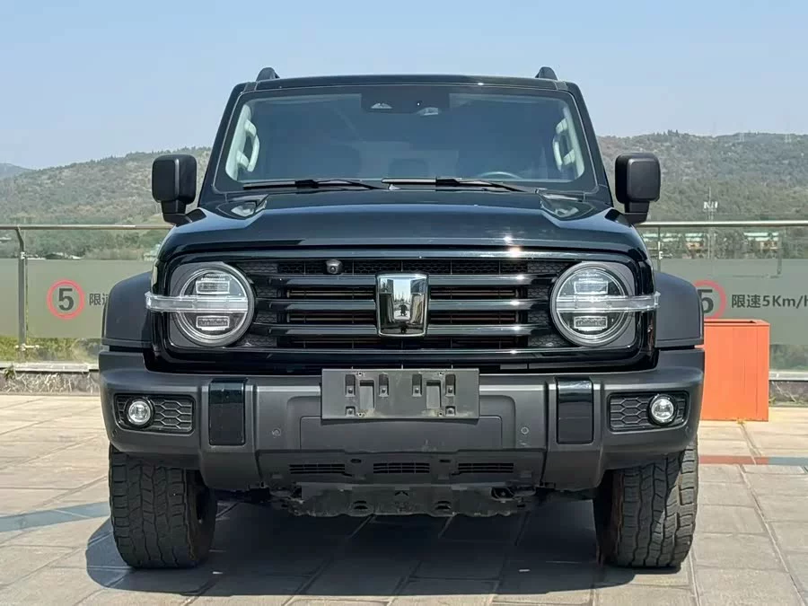 TANK 300