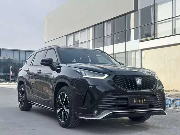 Toyota Crown Kluger