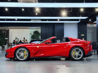 Ferrari 812