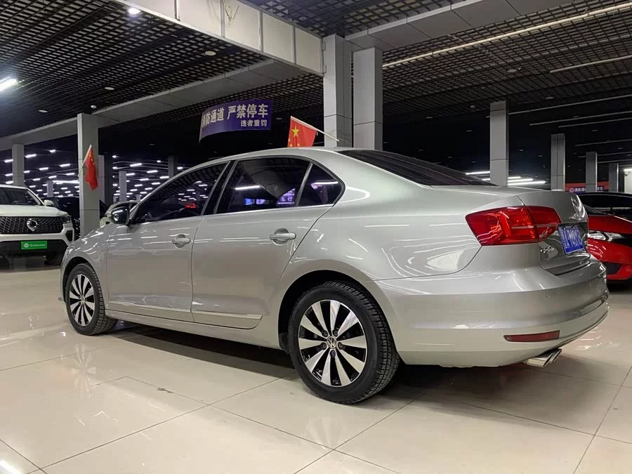 Volkswagen Sagitar