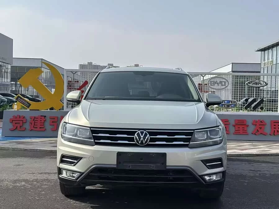 Volkswagen Tiguan L