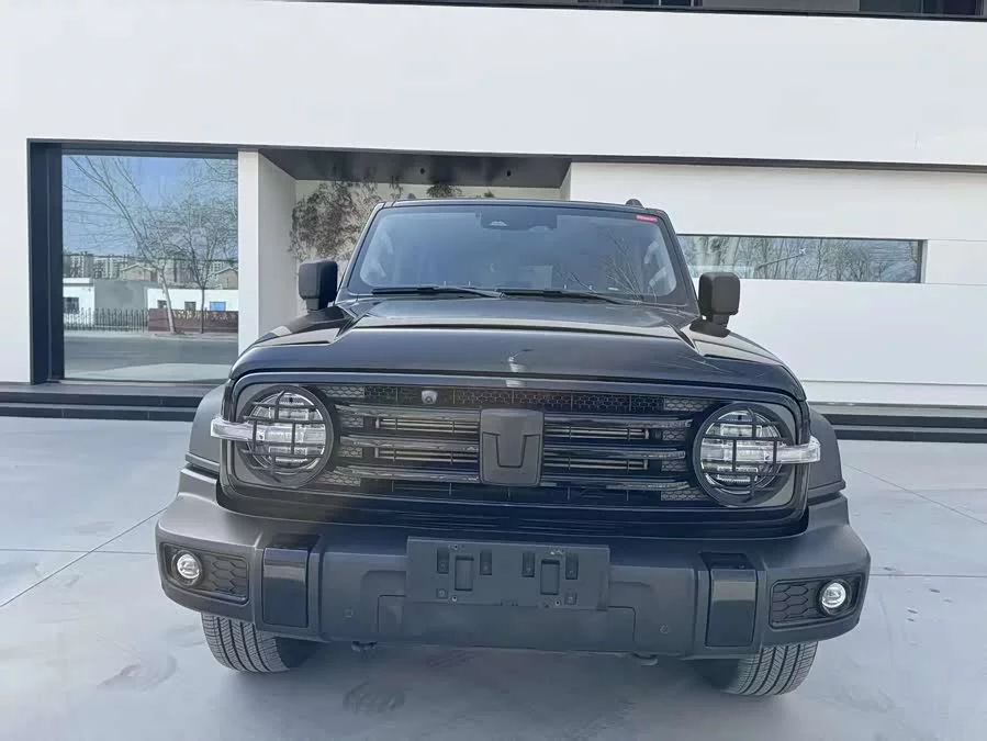 TANK 300